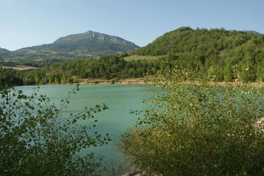 Moulin De La Roque Hotell Althen-des-Paluds Rum bild